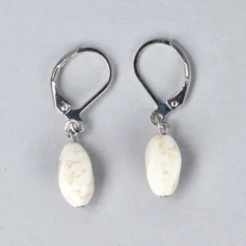 Fülbevaló, magnezit, csavart 
forma