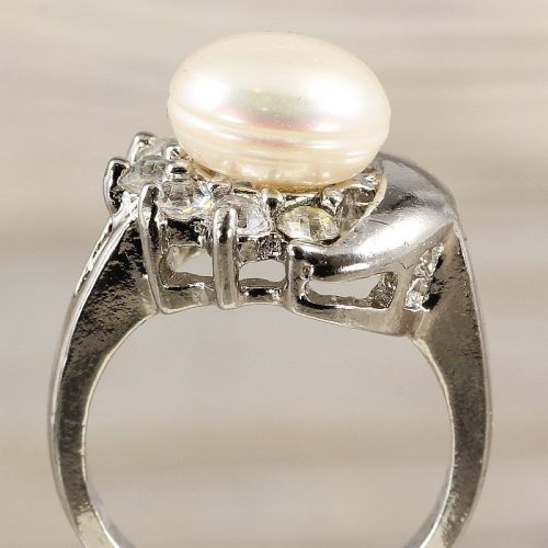 Tenyésztett gyöngyös gyűrű-3, holdas minta, fehér