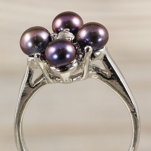 Tenyésztett gyöngyös gyűrű-4, virág, fekete