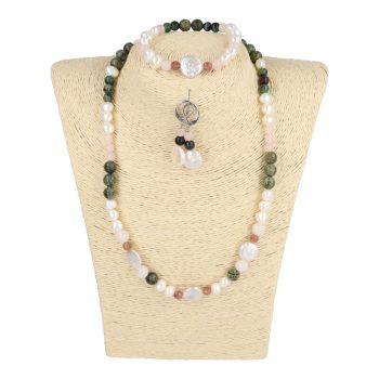   "Szerelem gyümölcséért" - fehér tenyésztett gyöngy ékszerszett, szerpentinnel 