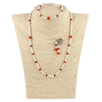 Karneolos fehér tenyésztett gyöngy ékszerszett