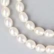 Rizsszemű, fehér tenyésztett gyöngy nyaklánc, 6-6,5 mm, 45 cm (AA)