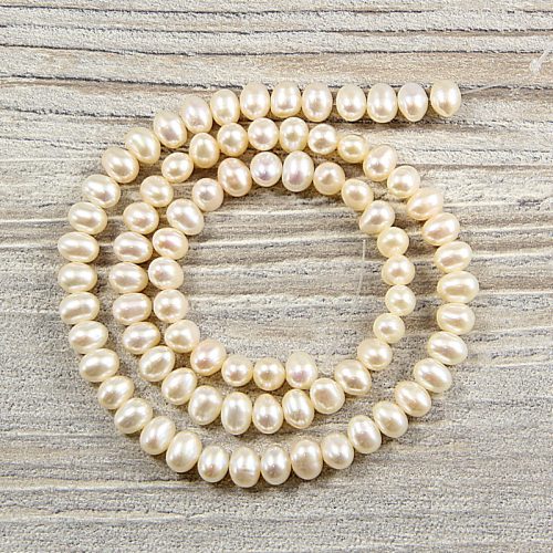 Potátó, fehér tenyésztett gyöngy alapanyagszál, 5-5,5 mm, kb. 40 cm (AA)