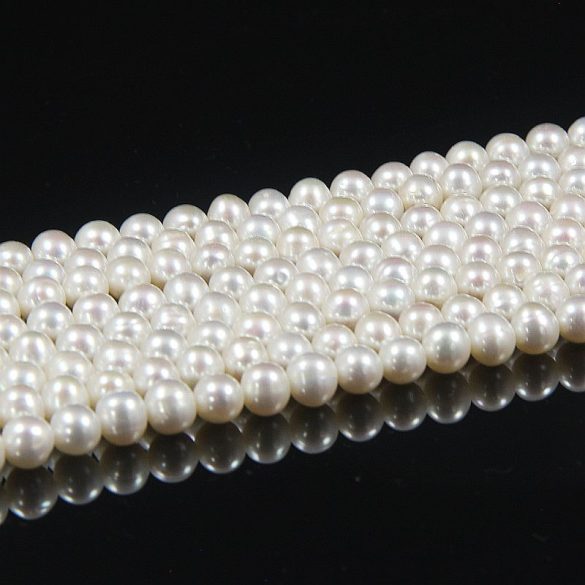 Potátó, fehér tenyésztett gyöngy alapanyagszál, 7-7,5 mm, kb. 40 cm (AA)
